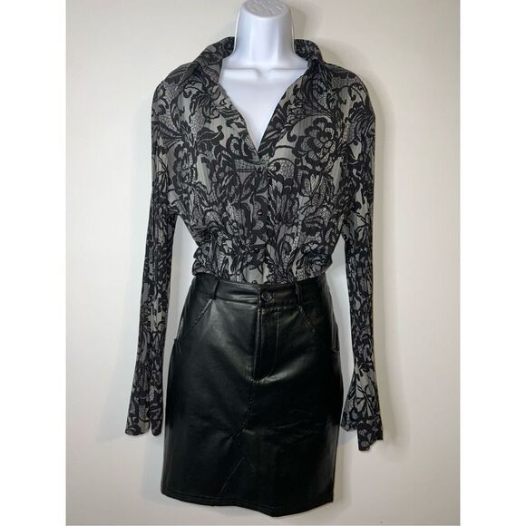 Women’s Vegan Faux Leather Mini Skirt MEDIUM - Picture 2 of 6